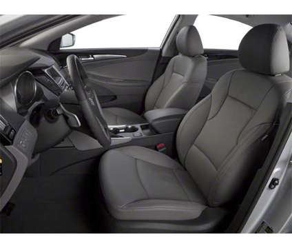 2013 Hyundai Sonata SE is a Silver 2013 Hyundai Sonata SE Sedan in Manahawkin NJ