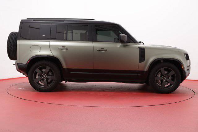 2023 Land Rover Defender X-Dynamic SE