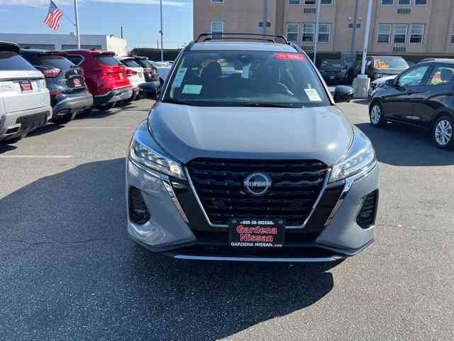 2024 Nissan Kicks SR