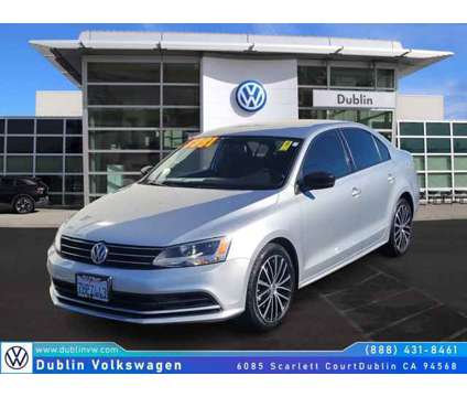 2015 Volkswagen Jetta 1.8T SE is a Silver 2015 Volkswagen Jetta 1.8T SE Sedan in Dublin CA