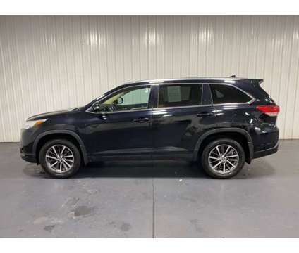 2019 Toyota Highlander XLE is a Black 2019 Toyota Highlander XLE SUV in Elba NY