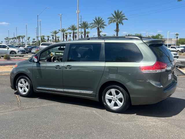 2014 Toyota Sienna LE V6 8 Passenger