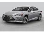 2025 Lexus ES Red