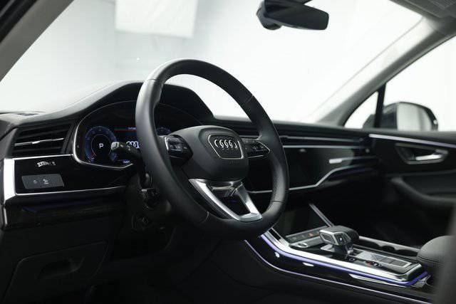 2024 Audi Q7 Premium Plus