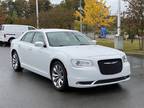 2017 Chrysler 300 Limited