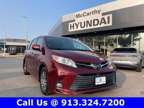 2019 Toyota Sienna XLE 8 Passenger