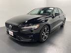 2024 Volvo S60 B5 Plus Dark Theme