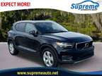 2022 Volvo XC40 Momentum