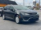 2019 Chrysler Pacifica Black, 91K miles