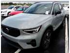 2024 Volvo XC40 B5 Plus Dark Theme