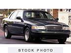 2000 Ford Crown Victoria Green