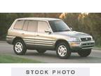 2000 TOYOTA RAV4 4dr Auto